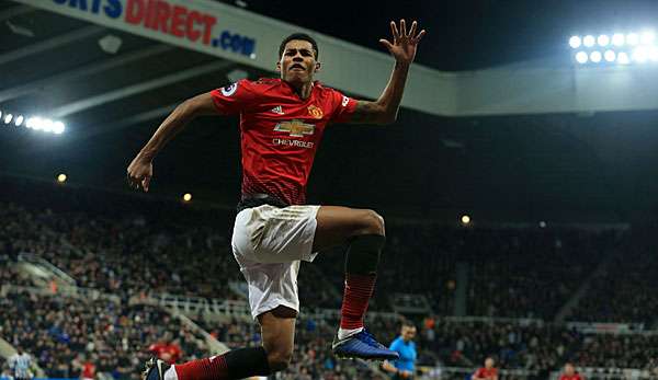 Marcus Rashford bejubelt seinen Treffer beim 2:0-Sieg von Manchester United bei Newcastle United.
