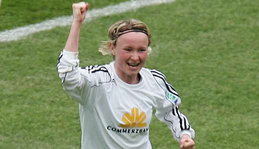 Conny Pohlers trägt seit 2007 das Trikot des 1. FFC Frankfurt