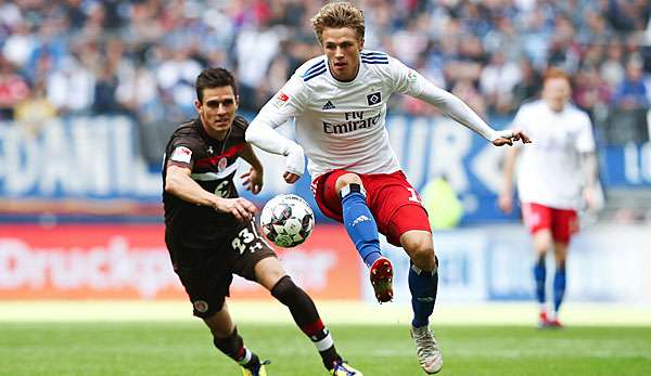 Jann-Fiete Arp im Duell mit Johannes Flum.