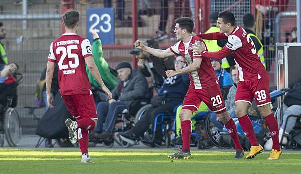 Der 1. FCK will kann den Vorsprung auf Rang 17 auf neun Punkte erhöhen.