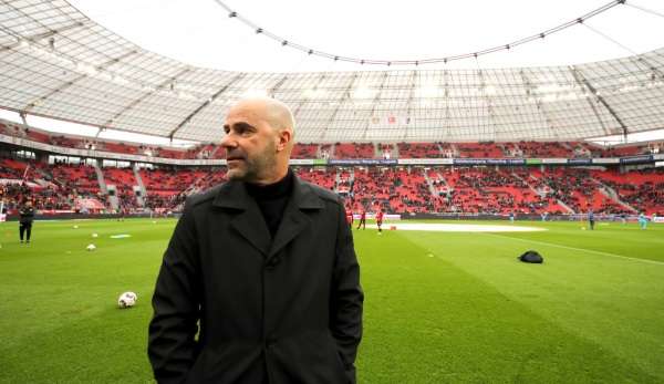 Peter Bosz übernahm die Leitung von Bayer 04 Leverkusen nach Heiko Herrlich.