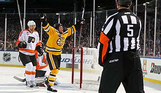 Mit seinem 14. Saisontor entscheidet Marco Sturm das Winter Classic