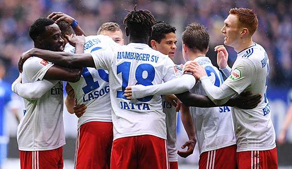 Können zum ersten Mal seit zehn Jahren ins Pokal-Halbfinale einziehen: Die Spieler des Hamburger SV.