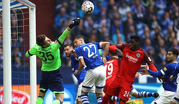 Torhüter Nübel zeigte gegen Frankfurt eine starke Leistung.