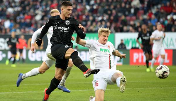 Am heutigen Sonntag, den 14. April, trifft Eintracht Frankfurt auf den FC Augsburg. Wo ihr die Partie im TV, Livestream und Liveticker verfolgen könnt, erfahrt ihr bei SPOX.