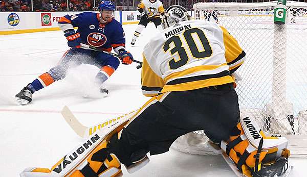 Tom Kühnhackl (l.) und die Islanders haben die Pens ausgeschaltet.