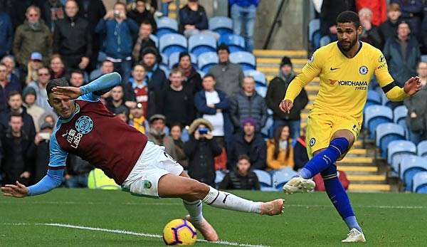 Im Hinspiel gewannen die Blues deutlich mit 4:0 im Turf Moor Stadium von Burnley. 