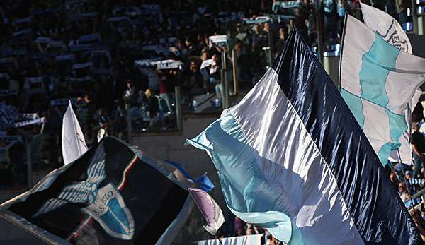 Lazio-Ultras sorgten vor dem Halbfinal-Rückspiel im italienischen Pokal beim AC Mailand (1:0) für einen Eklat. 