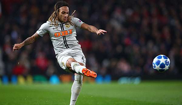 Kevin Mbabu von den Young Boys Bern wechselt zur kommenden Saison zum VfL Wolfsburg.