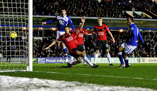 Cameron Jerome (r.) erzielte gegen Manchester United sein fünftes Saisontor für Birmingham