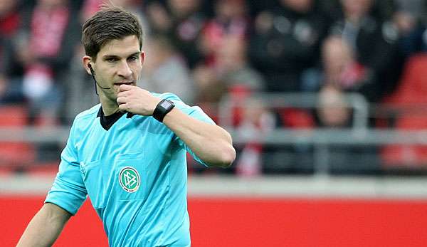 Markus Wollenweber wurde mit einem Stuhl verletzt.