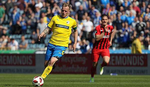 Der FC Carl Zeiss Jena unterlag zuletzt den Würzburger Kickers in einem hart umkämpften Spiel mit 3:4.
