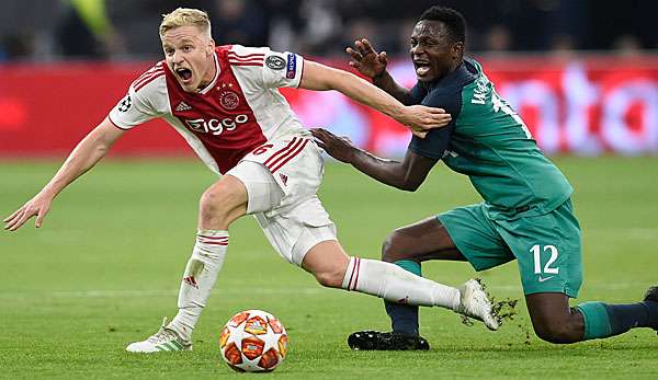 Donny van de Beek und Ajax Amsterdam kollabierten im zweiten Durchgang. 