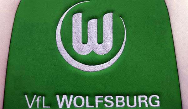 VfL Wolfsburg verpflichtet Joao Victor .