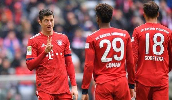 Robert Lewandowski vom FC Bayern München hat offenbar zwei Anfragen erhalten.