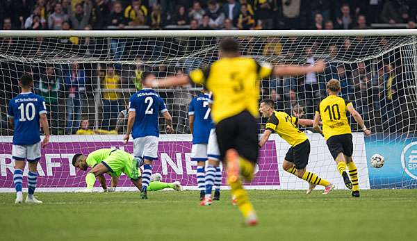 Der BVB ging durch Raschl in Führung. 