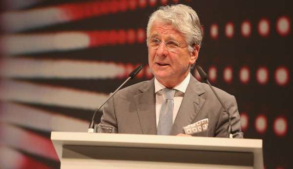 Marcel Reif kommentiert das DFB-Pokalfinale.