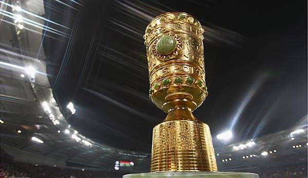 Hier erfahrt ihr das Gewicht des DFB-Pokals.