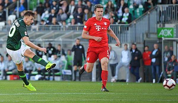 Feldhahn (re. im Bild) und Co. hatten im Hinspiel gegen überlegene Wolfsburger, in der Summe dreimal das Nachsehen und verloren die Partie schließlich mit 1:3.