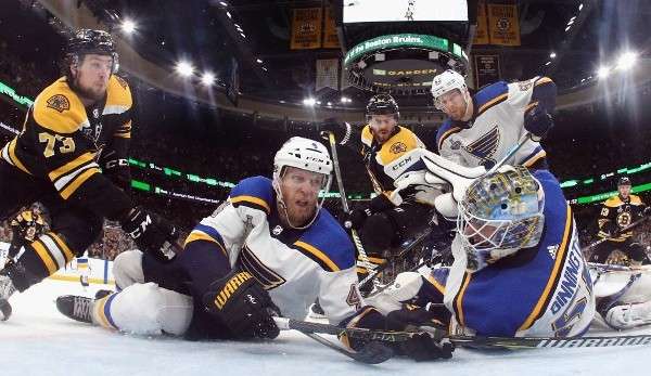 Die St. Louis Blues haben das fünfte Spiel der Serie gegen die Boston Bruins gewonnen.