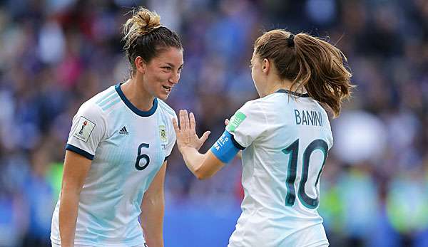 Argentinien hat seinen ersten Punkt in der WM-Geschichte der Frauen-Nationalmannschaft geholt.