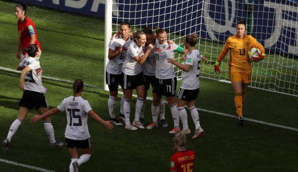 Die deutschen Frauen gewannen die ersten beiden Spiele.