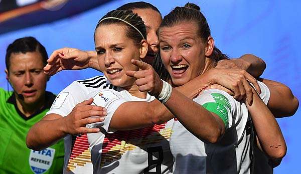 Die DFB-Frauen treffen am heutigen Montag auf Südafrika.