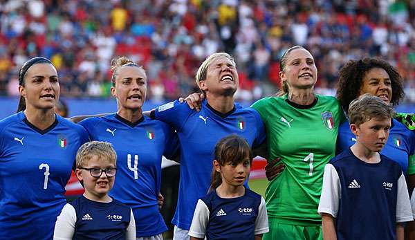 Italien ist erstmals seit 1991 in einem Achtelfinale bei einer Frauen WM.