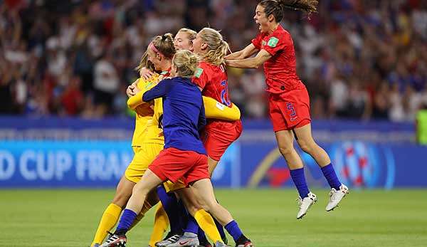 Freude pur: Nach dem Sieg im WM-Halbfinale winkt den US-Amerikanerinnen der vierte WM-Titel.