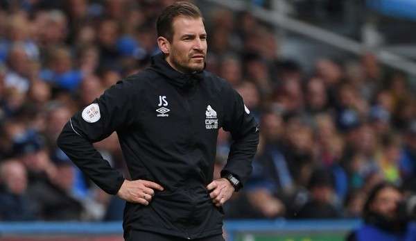 Jan Siewert holt offenbar einen BVB-Verteidiger zu Huddersfield Town.