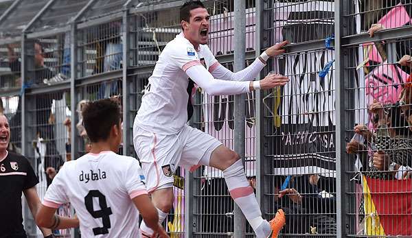 Kyle Lafferty spielte einst in Palermo mit Paulo Dybala zusammen.