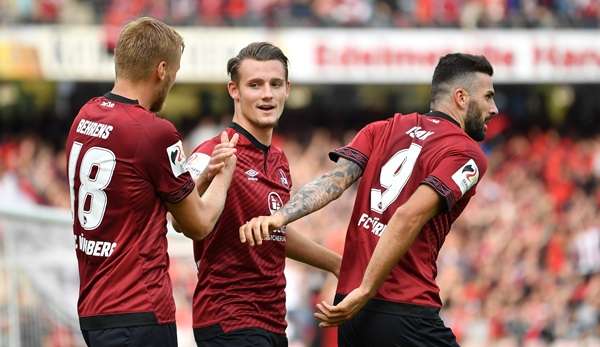 Derr 1. FC Nürnberg testet gegen Rapid Wien. 