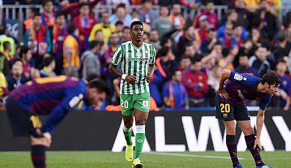 Der FC Barcelona hat angeblich Interesse an Real-Betis-Verteidiger Junior Firpo.