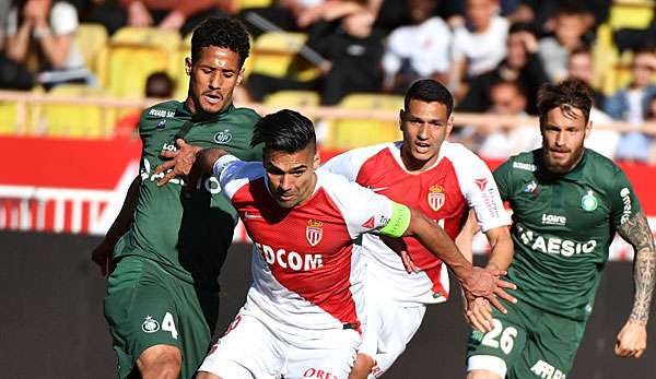 Abwehrjuwel William Saliba wechselt von AS Saint-Etienne zum FC Arsenal. 