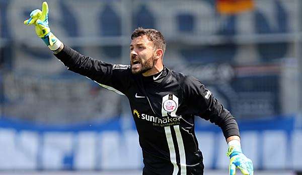 3. Liga: So verfolgt Ihr Hansa Rostock - FC Bayern München II LIVE im TV, Stream und Liveticker.