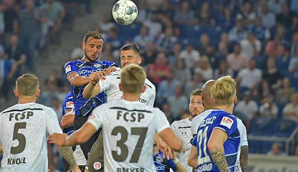 Schock kurz vor Schluss: Manuel Prietl erzielt in der 90. Minute den Ausgleich für Arminia Bielefeld gegen den FC St. Pauli.