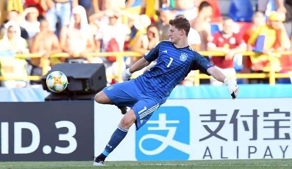 Alexander Nübel vom FC Schalke 04 hat wohl das Interesse von Borussia Dortmund geweckt.