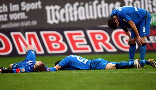 Paderborn um Kapitän Markus Krösche (l.) musste gegen Frankfurt die dritte Heimpleite hinnehmen