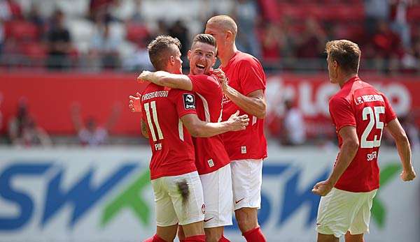 Im DFB-Pokal trifft heute der 1. FC Kaiserslautern auf Mainz 05.