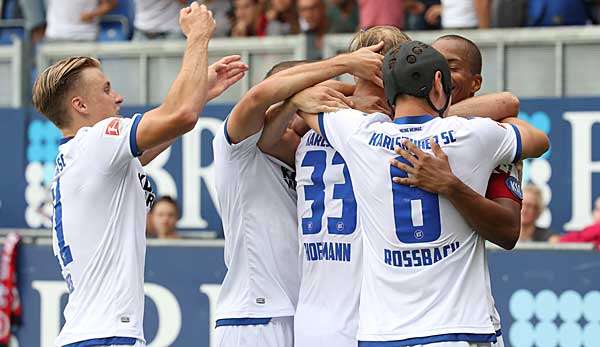 Der Karlsruher SC möchte auch gegen Holstein Kiel jubeln.