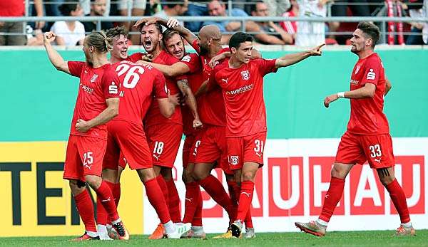 Der Hallesche FC ist nur knapp im DFB-Pokal gegen den VfL Wolfsburg ausgeschieden. 