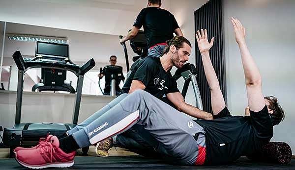 Pumpen für's Zocken: Das Team SK Gaming macht sich mit Krafttraining fit für den Bildschirm.