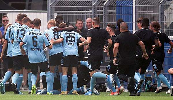 Der SV Waldhof Mannheim empfängt den MSV Duisburg. 