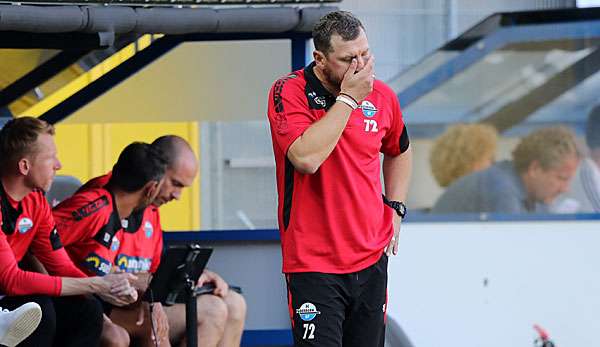 Steffen Baumgart sah als erstes Bundesliga-Trainer eine Gelbe Karte.