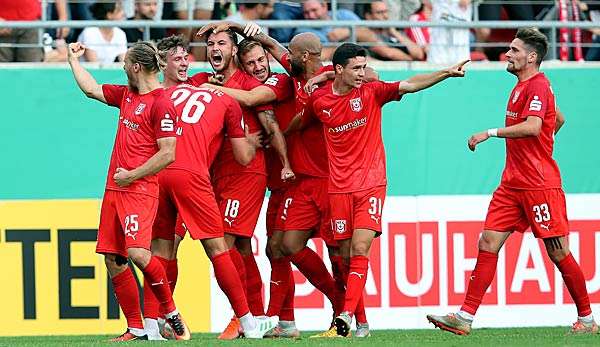 Der Hallesche FC gastiert in Unterhaching. 
