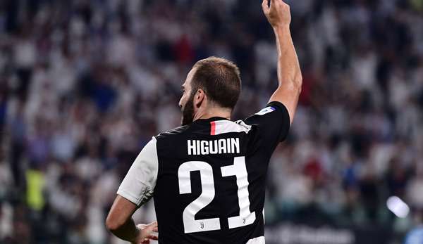 Gonzalo Higuain läuft bei Juventus in dieser Saison mit neuer Rückennummer auf.