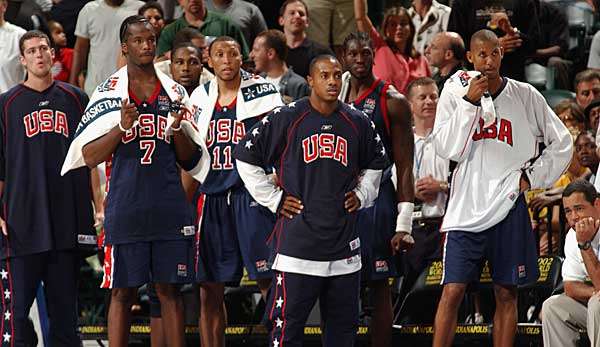 Lange Gesichter auf der Bank - gegen Jugoslawien verspielte Team USA seine Medaillenchance.
