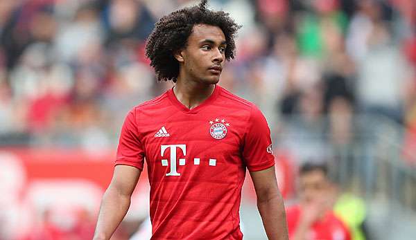 Der FC Bayern hat den Vertrag mit Joshua Zirkzee verlängert.