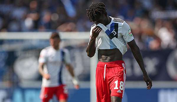 Bakery Jatta hadert im Spiel gegen den Karlsruher SC mit einer vergebenen Torchance.
