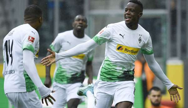 Denis Zakaria eröffnete den Torreigen in Gladbach.